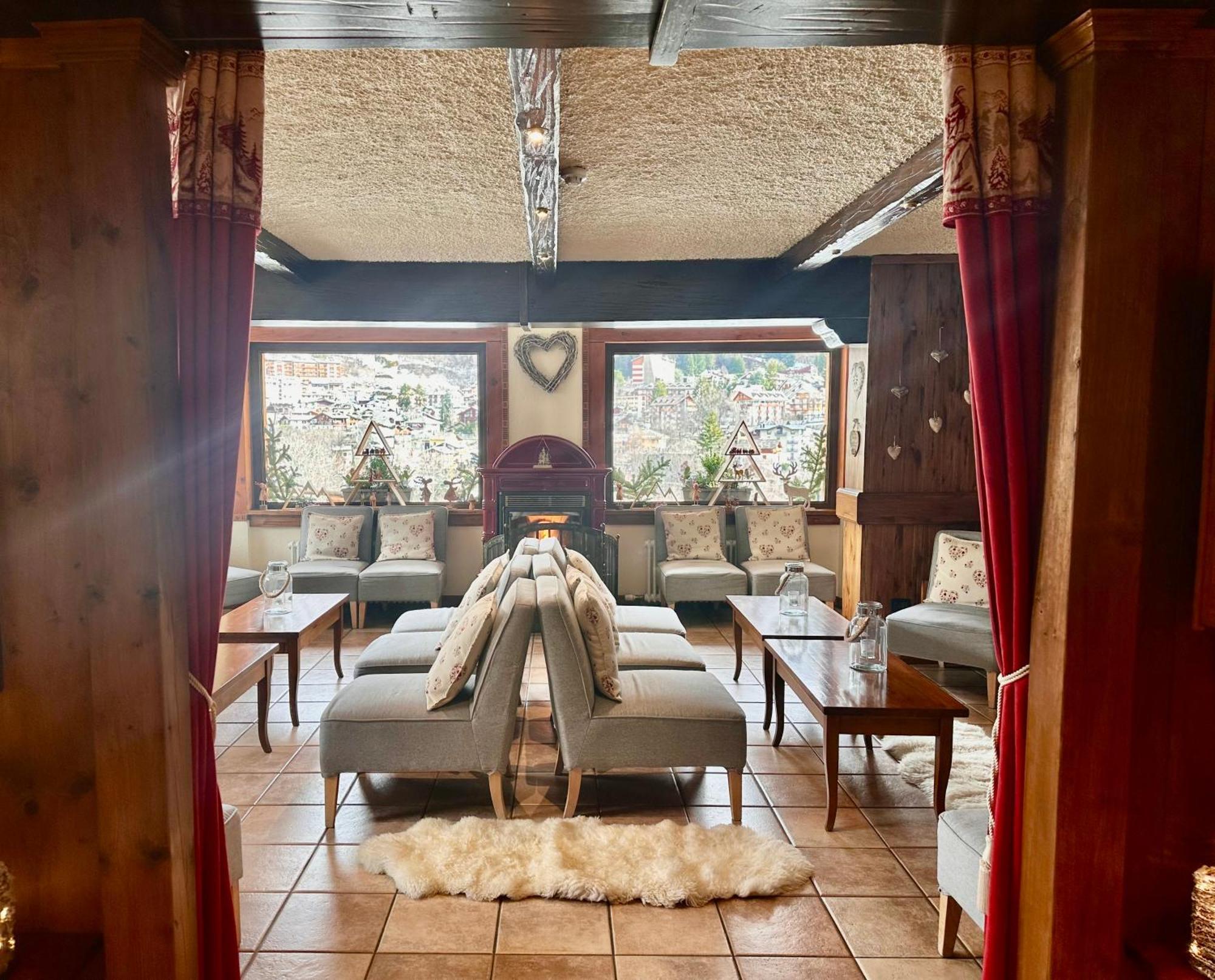 Hotel Stella Del Nord Courmayeur Bagian luar foto