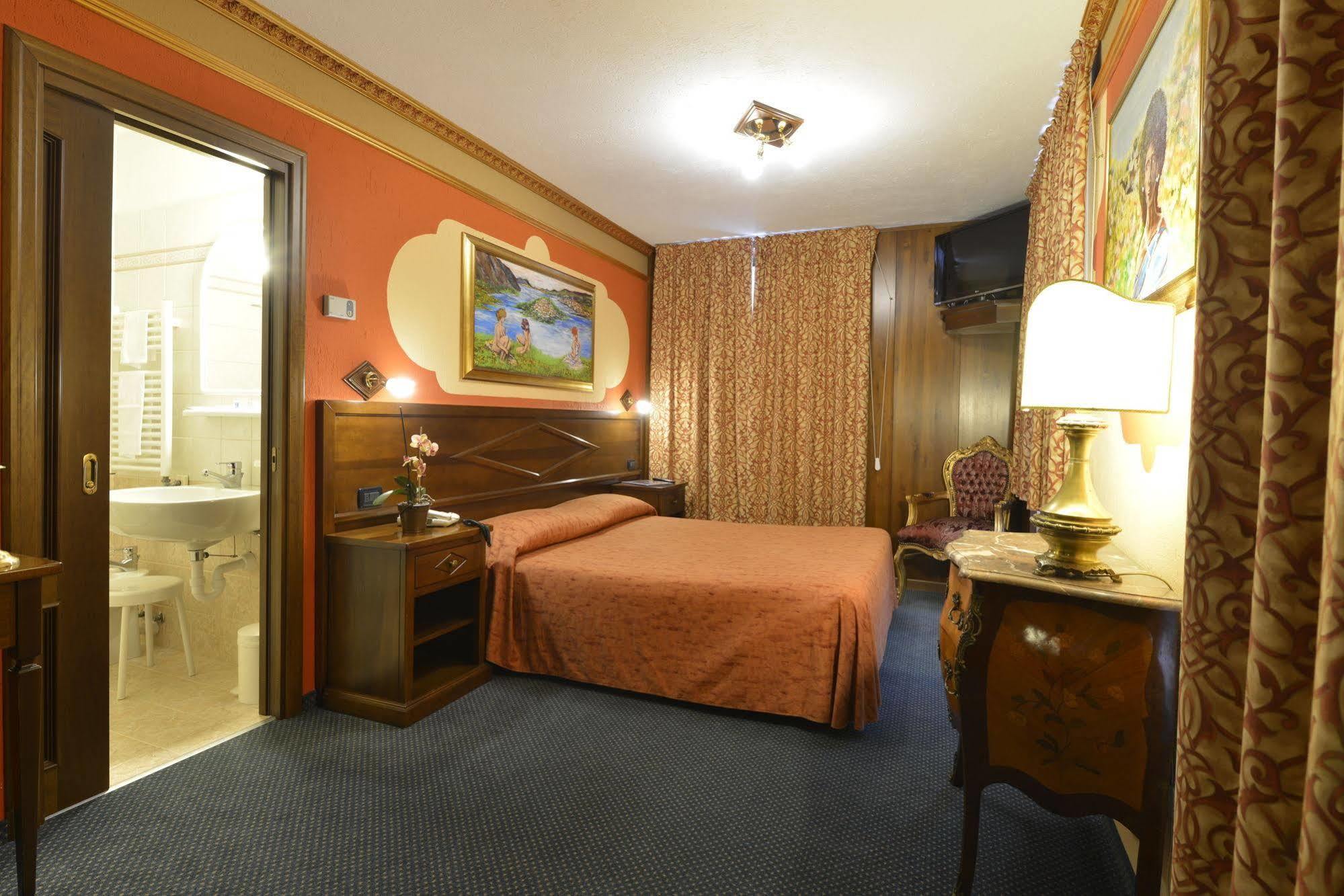 Hotel Stella Del Nord Courmayeur Bagian luar foto