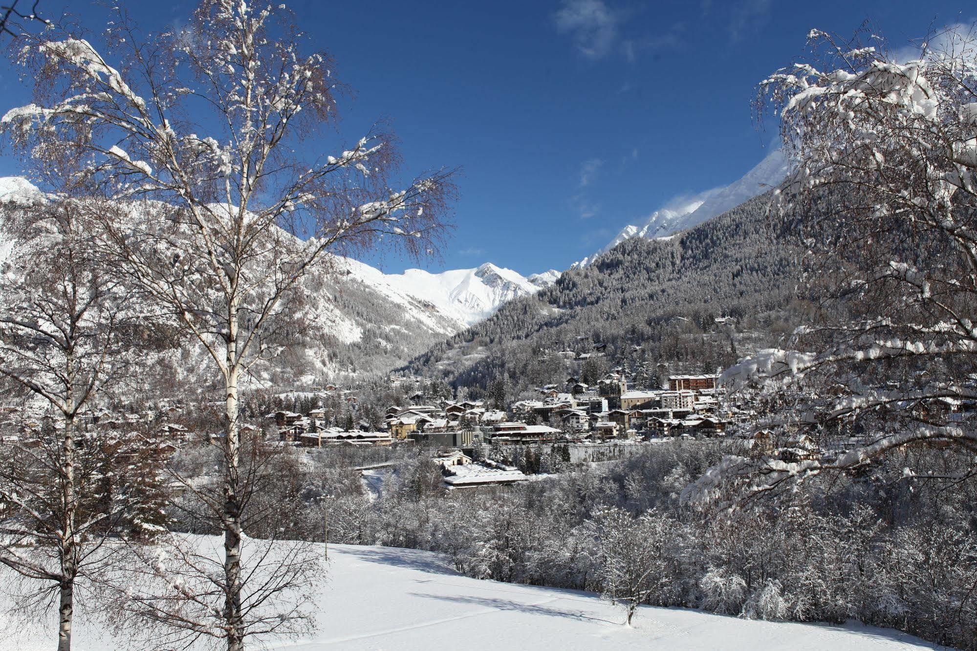 Hotel Stella Del Nord Courmayeur Bagian luar foto