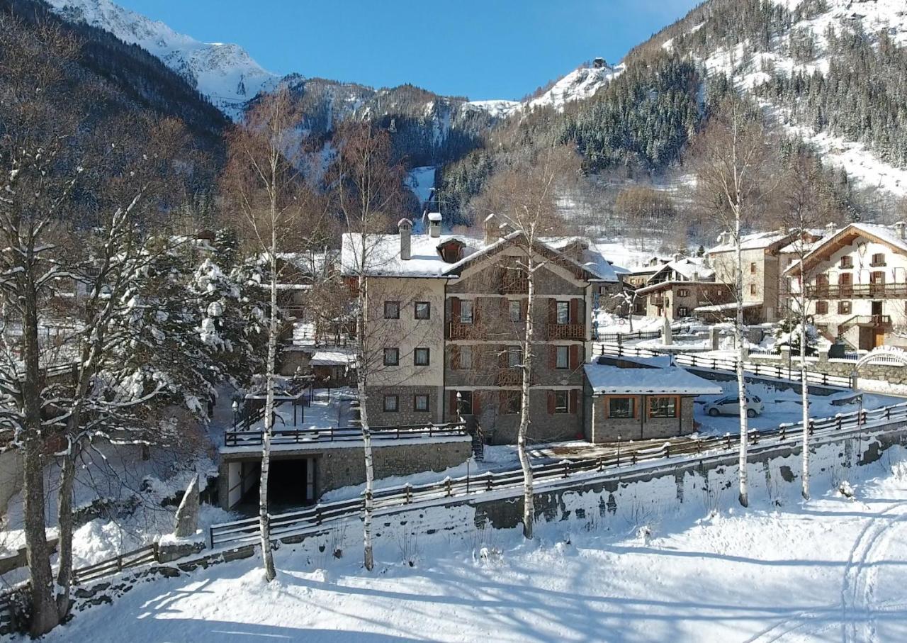 Hotel Stella Del Nord Courmayeur Bagian luar foto