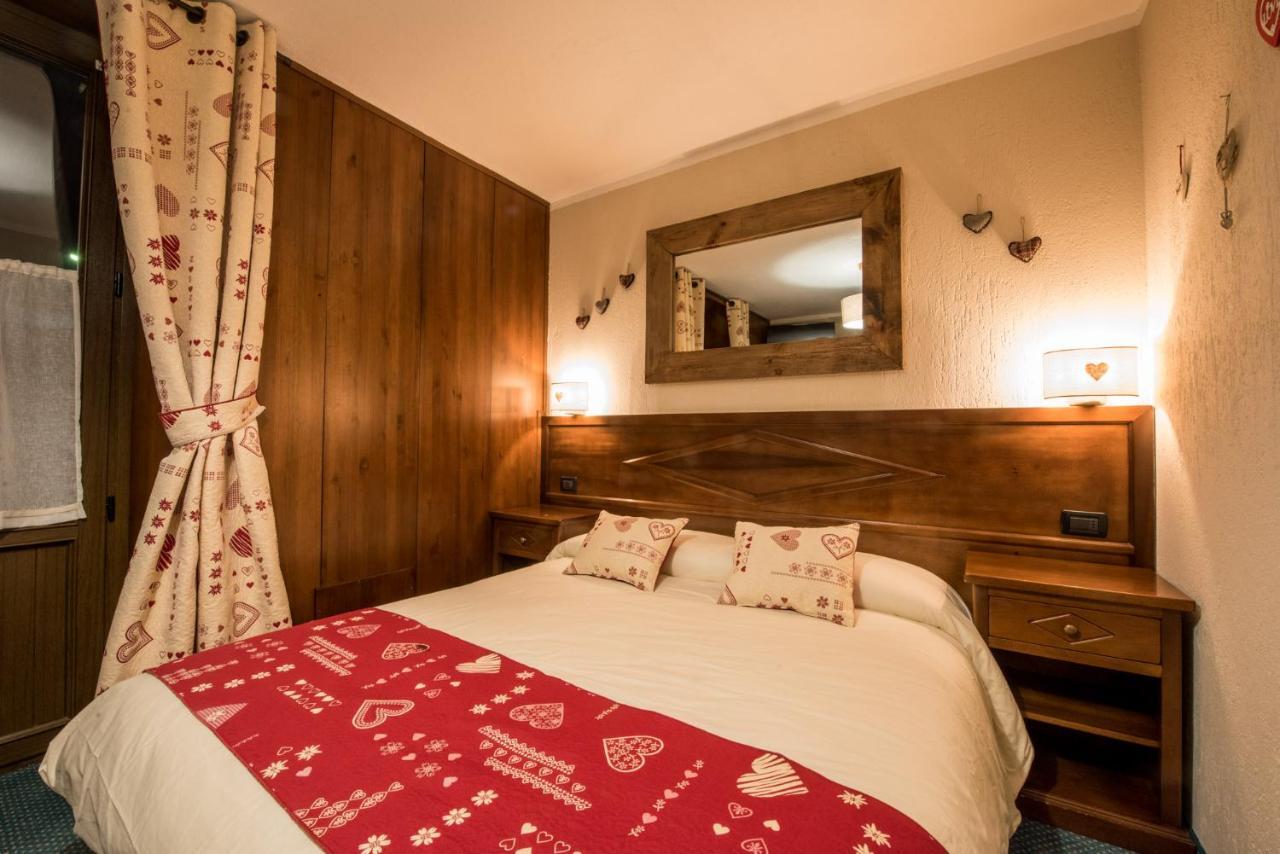 Hotel Stella Del Nord Courmayeur Bagian luar foto